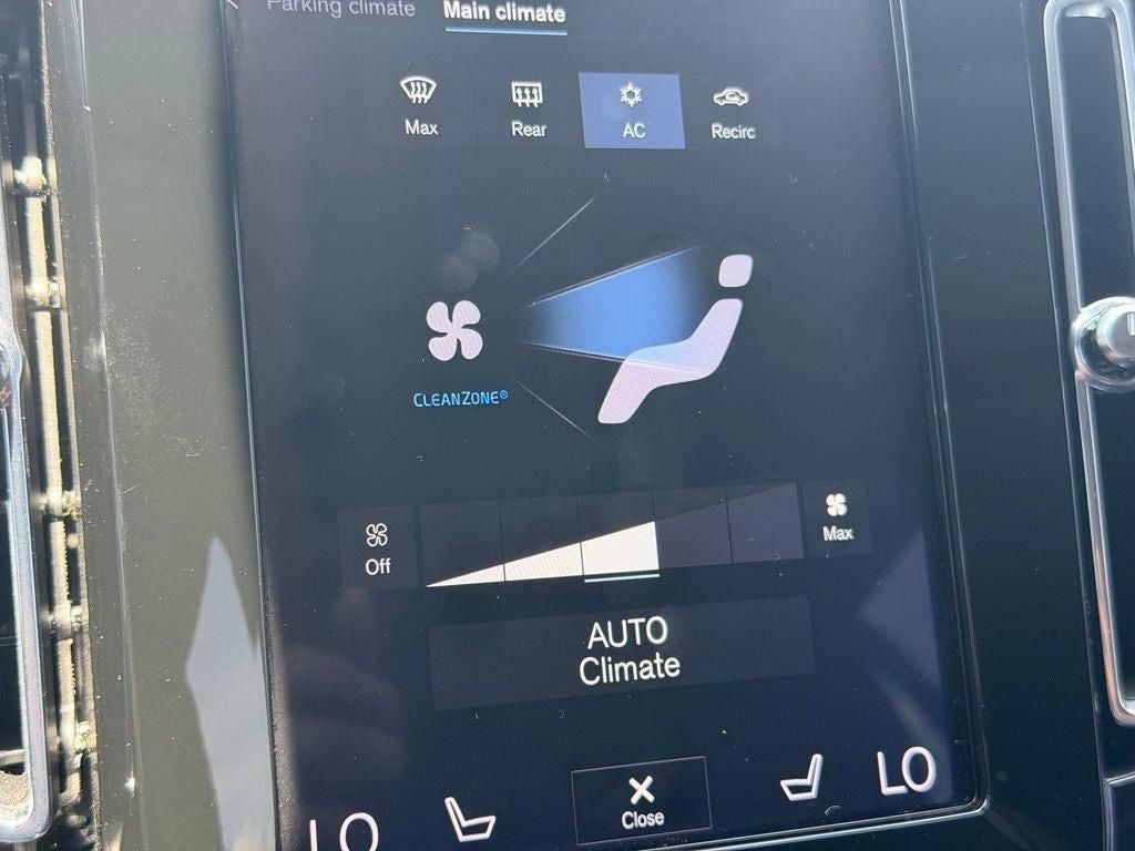 2020 Volvo XC40 R-Design